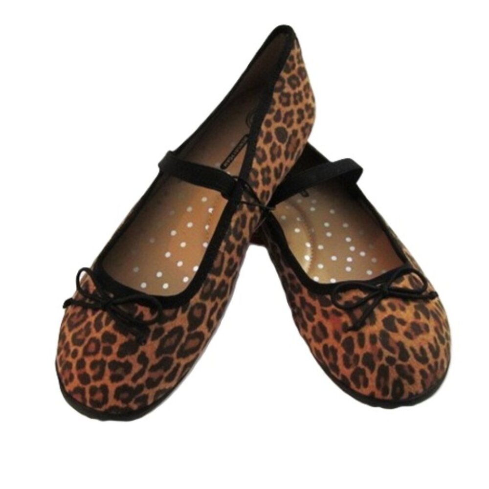 Girls Mary Jane Shoes Leopard size 4 NEW